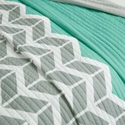 Best Sale ❤️ Intelligent Design Chevron Darcy Quilted Coverlet Set Multiple Piece - JLA Home Teal 😀 -Quilts Online Shop unnamed file 1018