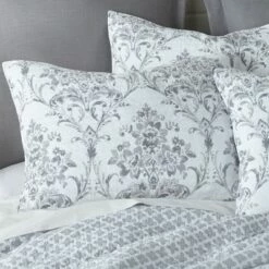 Wholesale ✨ Asher Grey Floral Quilt and Pillow Sham Set - Levtex Home 👏