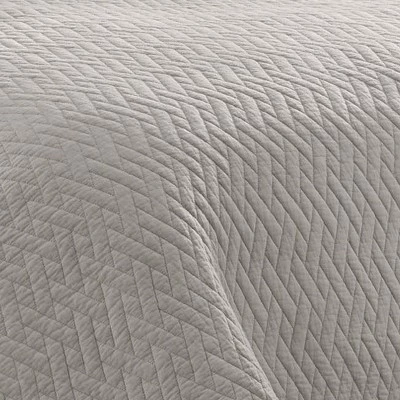 Best Sale ๐ Solid Pelican Quilt & Sham Set Gray - Tommy Bahama ๐ 5 Best Sale ๐ Solid Pelican Quilt & Sham Set Gray - Tommy Bahama ๐ - Image 3