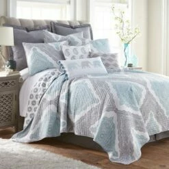 Best deal 🔥 Montclair Medallion Quilt and Pillow Sham Set - Levtex Home 😀 -Quilts Online Shop unnamed file 1465