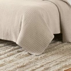 Budget 👏 Sleep Soft Quilt & Sham Set - ED Ellen DeGeneres Beige 😍 -Quilts Online Shop unnamed file 1686