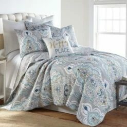 Best Pirce ⭐ Olyria Medallion Quilt and Pillow Sham Set - Levtex Home 🎁