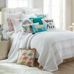 Wholesale 😀 Casita White Quilt and Pillow Sham Set - Levtex Home 👏 -Quilts Online Shop unnamed file 1893