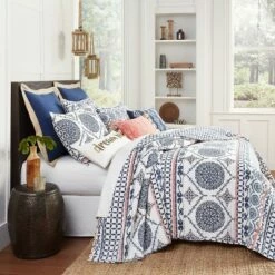 New 🔥 Caperoad Medallion Quilt and Pillow Sham Set - Levtex Home ⭐