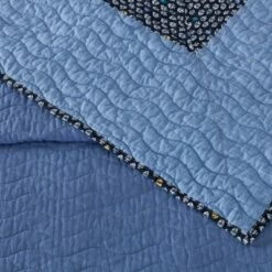 Coupon ✨ Paisley Wave Quilt Set - Vera Bradley Blue 🤩 -Quilts Online Shop unnamed file 2846