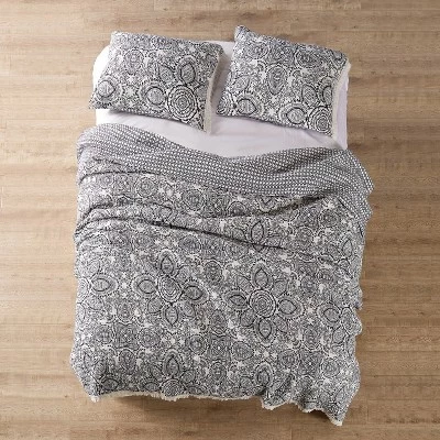 Discount ๐ Coronado Floral Quilt and Pillow Sham Set - Levtex Home โ๏ธ 5 Discount ๐ Coronado Floral Quilt and Pillow Sham Set - Levtex Home โ๏ธ - Image 3