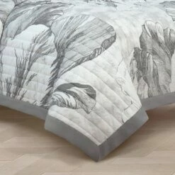 Brand new 🎉 Merian Tulip Quilt - New York Botanical Garden Gray ✔️ 8 Brand new 🎉 Merian Tulip Quilt - New York Botanical Garden Gray ✔️ -Quilts Online Shop unnamed file 3235