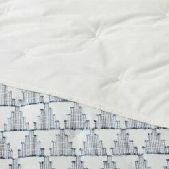 Wholesale ✔️ Cotton Clipped Triangle Quilt Off-White/Navy - Threshold™ ✨ 10 Wholesale ✔️ Cotton Clipped Triangle Quilt Off-White/Navy - Threshold™ ✨ -Quilts Online Shop unnamed file 3602