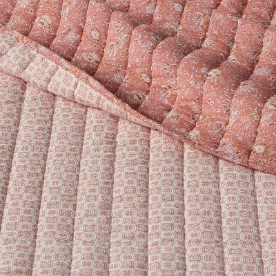 Discount 𧨠Reversible Printed Voile Paisley Quilt - Threshold⢠â 7 Discount 𧨠Reversible Printed Voile Paisley Quilt - Threshold⢠â - Image 5