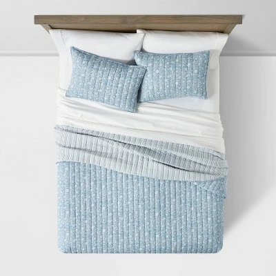 Top 10 👏 Reversible Printed Voile Floral Quilt - Threshold™ 🤩 4 Top 10 👏 Reversible Printed Voile Floral Quilt - Threshold™ 🤩 - Image 2