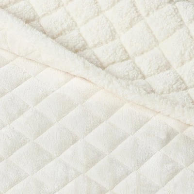 Buy 🔥 Sherpa & Plush Reversible Quilt - Threshold™ Cream 🔔 6 Buy 🔥 Sherpa & Plush Reversible Quilt - Threshold™ Cream 🔔 - Image 4