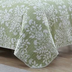 Best Sale 🎁 Rowland Quilt Set - Laura Ashley® Green 🎁 -Quilts Online Shop unnamed file 542