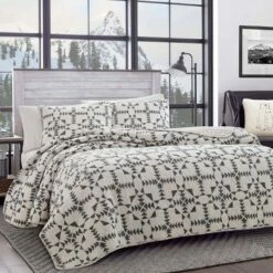 Hot Sale ⌛ Arrowhead Reversible Quilt Set Charcoal - Eddie Bauer 🎁