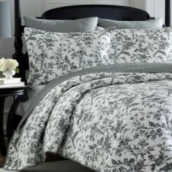 Best Sale 🌟 Amberley Quilt Set Laura Ashley ⭐ -Quilts Online Shop unnamed file 576