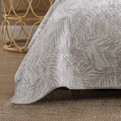 Best Sale 🔥 Palmday Cotton Quilt & Sham Set - Tommy Bahama Beige 🎉 -Quilts Online Shop unnamed file 595