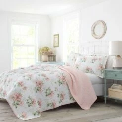 New 🎉 Honeysuckle Reversible Quilt Set Pink - Laura Ashley 🎁 -Quilts Online Shop unnamed file 655